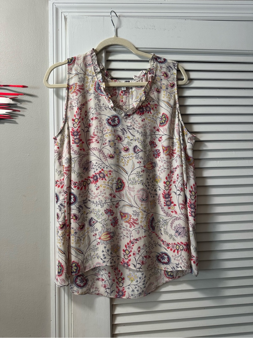 Rose & Olive Cream Floral Sleeveless Camisole
